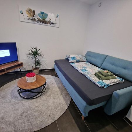 Exklusive Ferienwohnung In Lingen Holthausen 2Zim, 2Badez,Kueche,Balkon,Waschmaschine Eksteriør bilde