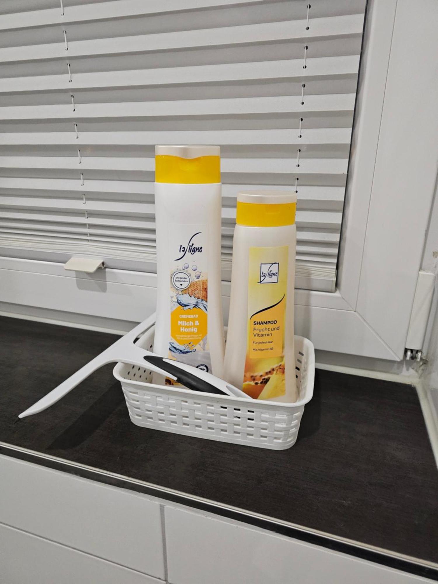 Exklusive Ferienwohnung In Lingen Holthausen 2Zim, 2Badez,Kueche,Balkon,Waschmaschine Rom bilde